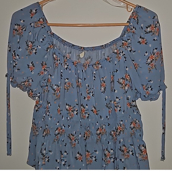 Kingston Grey Tops - Pretty Sky Blue Floral Blouse with Puff Sleeves